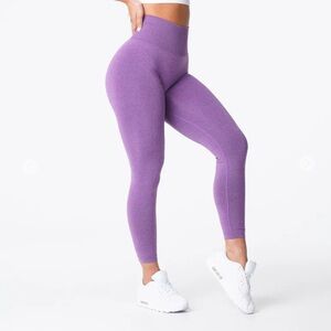 Violet Seamless Leggings for NVGTN